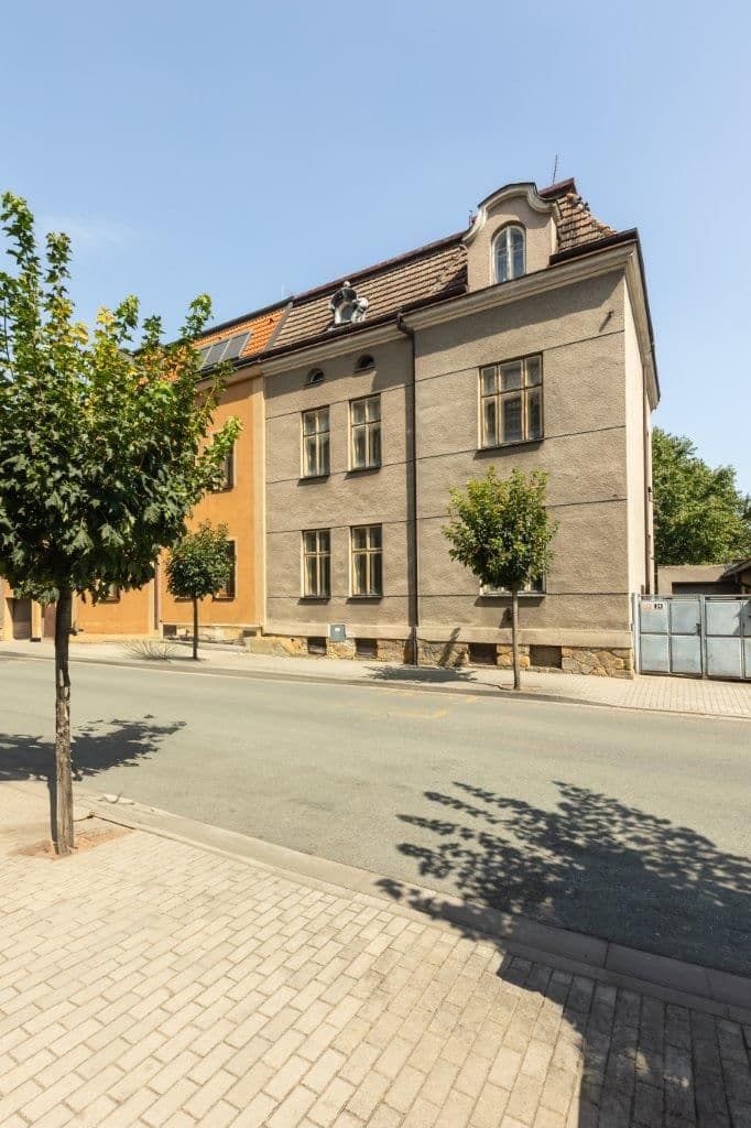Prodej domu se třemi bytovými jednotkami, Nymburk