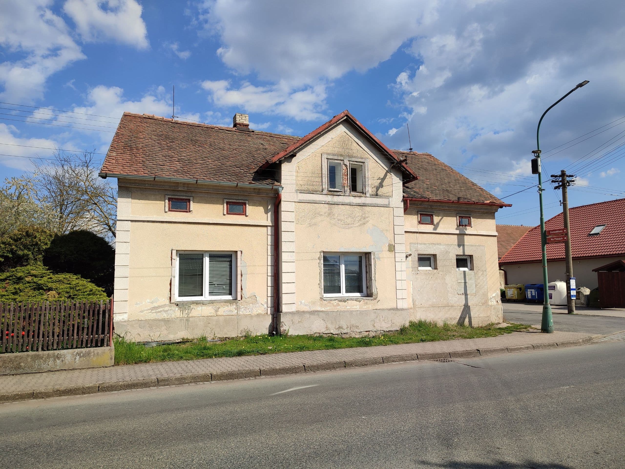 Prodej rodinného domu se dvěma bytovými jednotkami 3